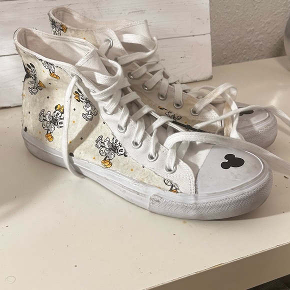 🐶NOBO hight top Women's  sneakers mickey mouse size 11 - Picture 2 of 7